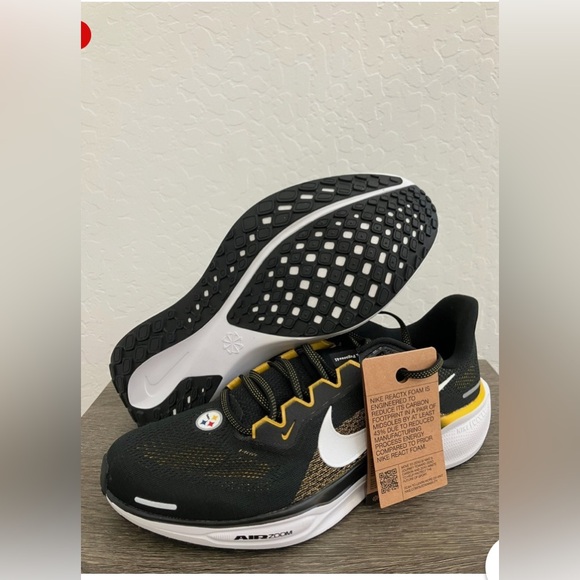 Nike Air Zoom Pegasus 41
Pittsburgh Steelers Running Shoes
 Size 13 NWT - Picture 5 of 6